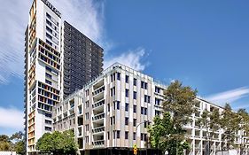 Meriton Suites